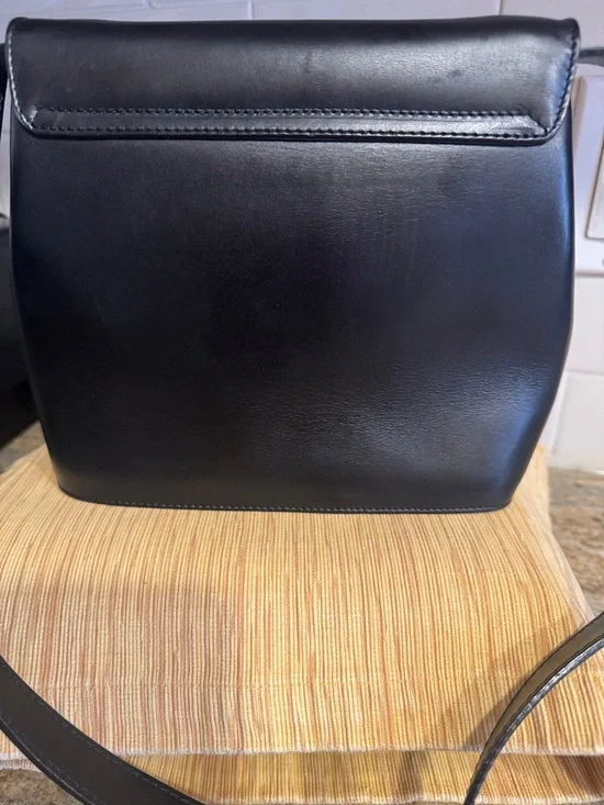 Salvatore Ferragamo Black Leather Crossbody with Gold Hardware EUC No callouts - Picture 4 of 10